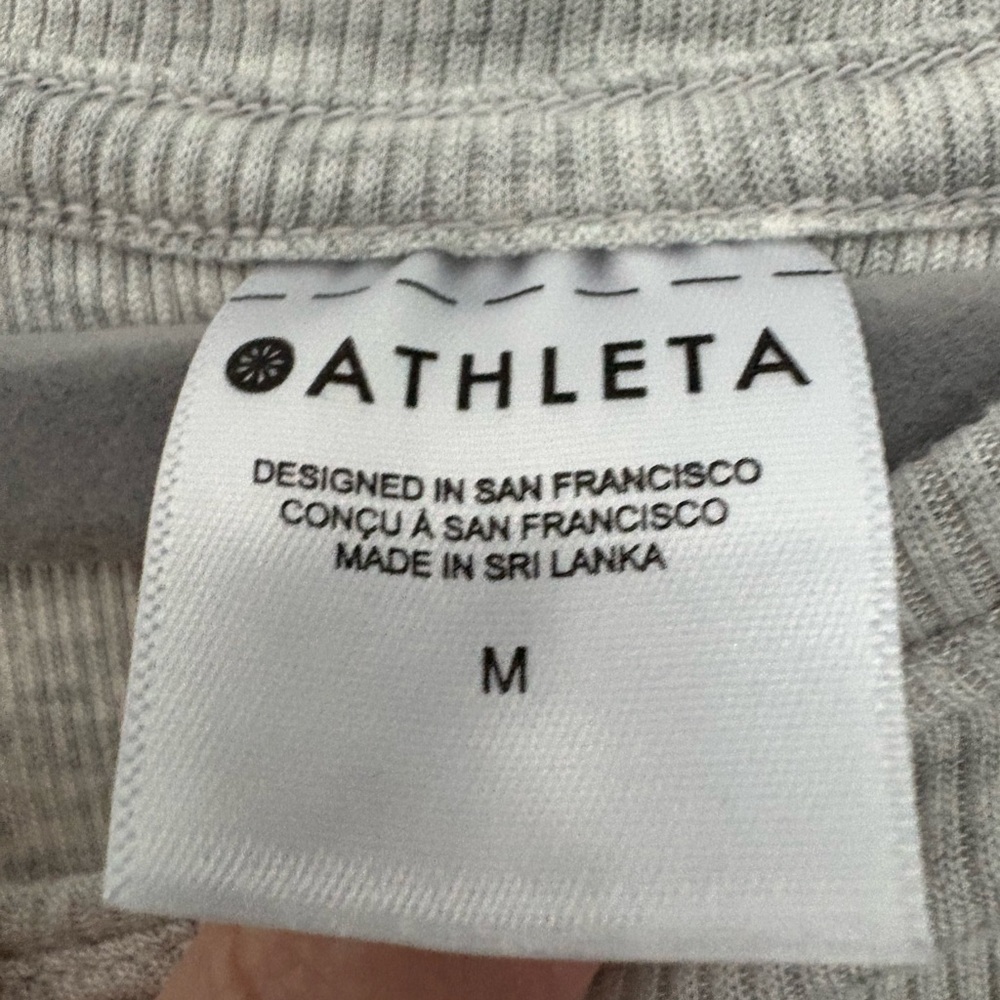 Athleta Light Gray Short Sleeve Tee - Like New! - Picture 3 of 3